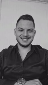 About us Mustafa AZİZ